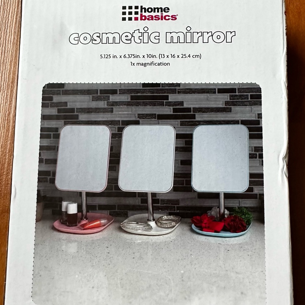 Home Basics Cosmetic Mirror 1x magnification (Brand new in box)